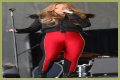Mariah Carey brings her uncomfortable cameltoe to Austria: just embarrassing?